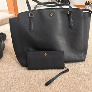 Tory Burch  Women's Tote / laptop Bag and Wristlet Set